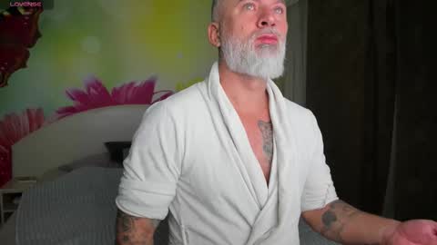 Nico online show from December 19, 2025, 5:14 am