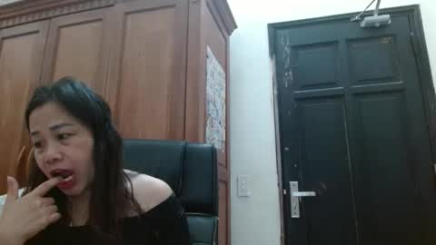 blowy079 online show from November 1, 2025, 1:07 am