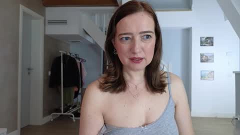 Snapshot of blue_angel_sweet chatting on March 27, 2026, 4:29 am blue_angel_sweet online show from March 27, 2026, 4:29 am