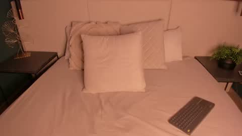 blue_anngel online show from June 20, 2026, 1:09 am
