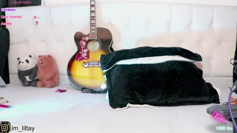 TAY   online show from January 6, 2025, 6:52 pm