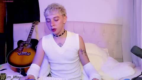 TAY   online show from February 21, 2025, 2:28 am