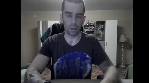 Snapshot of blue_eyed_wolf chatting on December 31, 2024, 10:45 pm Runaway online show from December 31, 2024, 10:45 pm