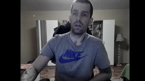 Snapshot of blue_eyed_wolf chatting on January 12, 2025, 7:53 pm Runaway online show from January 12, 2025, 7:53 pm