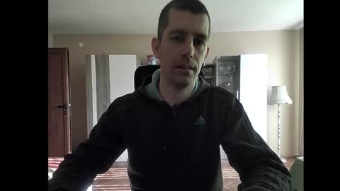 Snapshot of blue_eyed_wolf chatting on January 13, 2025, 8:58 am Runaway online show from January 13, 2025, 8:58 am
