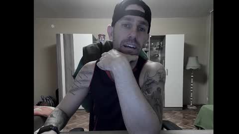 Snapshot of blue_eyed_wolf chatting on January 26, 2025, 7:41 pm Runaway online show from January 26, 2025, 7:41 pm