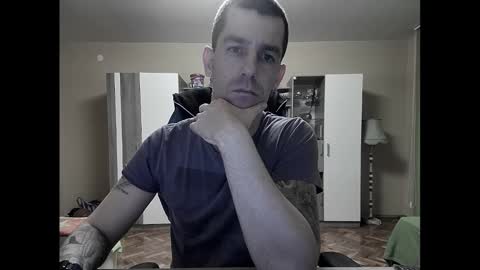Snapshot of blue_eyed_wolf chatting on February 4, 2025, 8:59 pm Runaway online show from February 4, 2025, 8:59 pm