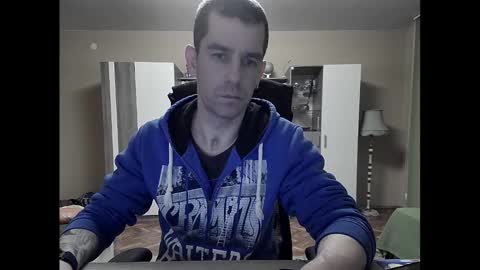 Snapshot of blue_eyed_wolf chatting on February 11, 2025, 8:31 pm Runaway online show from February 11, 2025, 8:31 pm