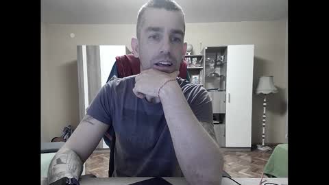Snapshot of blue_eyed_wolf chatting on March 11, 2025, 9:04 pm Runaway online show from March 11, 2025, 9:04 pm