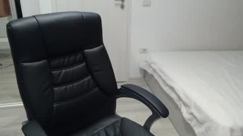 Juliet online show from October 4, 2025, 4:49 pm