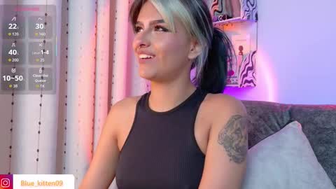 blue_kittenn online show from November 11, 2025, 6:24 am