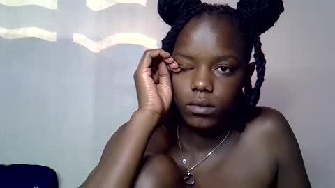 blue_savagee online show from October 18, 2025, 7:31 am