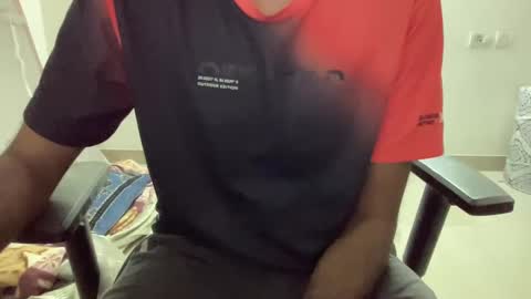 blue_streak3290 online show from December 31, 2024, 4:57 pm