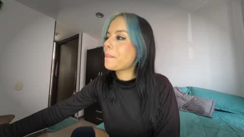 Alice bleu for friends  online show from January 6, 2026, 4:43 pm