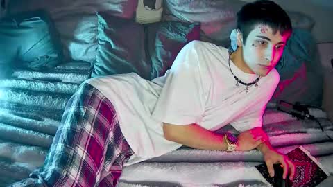 Snapshot of blue_w0rld chatting on March 1, 2026, 11:56 am SONNYVAN online show from March 1, 2026, 11:56 am