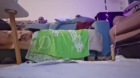 bluealpakka online show from December 21, 2025, 4:03 pm