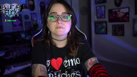 Snapshot of blueasfuck chatting on January 1, 2025, 12:53 am Blue online show from January 1, 2025, 12:53 am