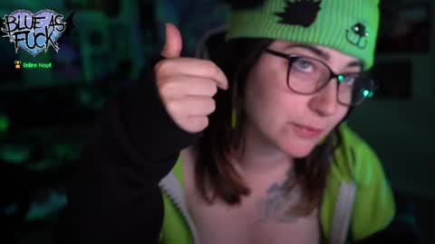 Snapshot of blueasfuck chatting on January 4, 2025, 5:58 am Blue online show from January 4, 2025, 5:58 am