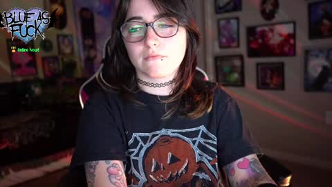 Snapshot of blueasfuck chatting on January 11, 2025, 1:16 am Blue online show from January 11, 2025, 1:16 am