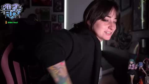 Snapshot of blueasfuck chatting on October 3, 2025, 12:18 am Blue online show from October 3, 2025, 12:18 am