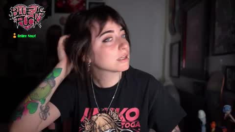 Snapshot of blueasfuck chatting on October 21, 2025, 1:17 am Blue online show from October 21, 2025, 1:17 am