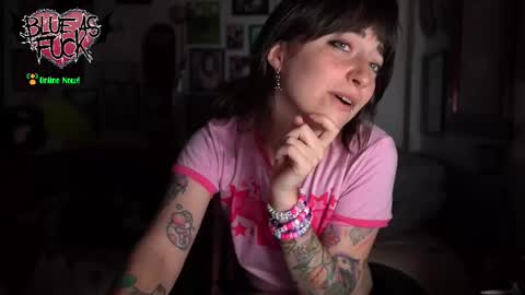 Blue online show from November 11, 2025, 1:16 am