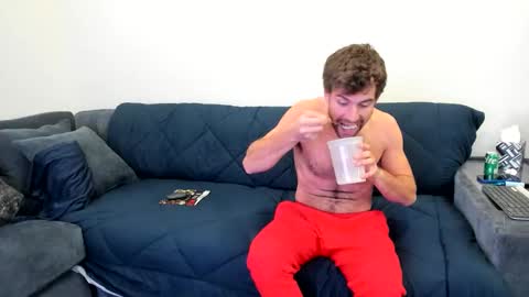 BlueCollarHunk online show from December 17, 2025, 7:47 am