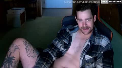 Snapshot of bluecollarjock_ chatting on October 20, 2025, 11:38 pm BC Jock online show from October 20, 2025, 11:38 pm