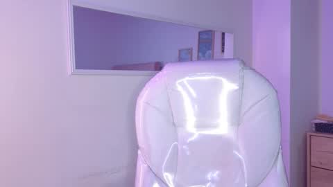        online show from November 16, 2025, 11:27 am