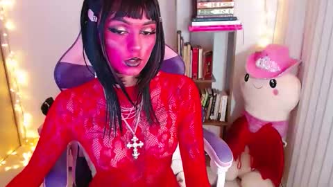 Snapshot of bluee_v chatting on October 20, 2025, 1:39 am Im Abril .. Nice to meet you thumb up me please its important INDEPENDENT MODEL online show from October 20, 2025, 1:39 am