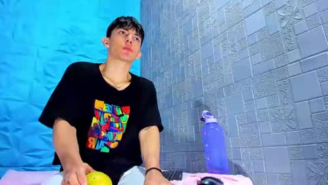 blueestar03 online show from December 9, 2024, 12:19 pm