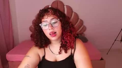 Bluee online show from September 17, 2025, 10:33 pm