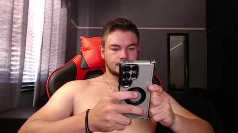 Snapshot of blueeyeboy0 chatting on December 17, 2024, 9:50 am blueeyeboy0 online show from December 17, 2024, 9:50 am