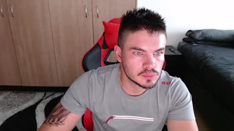 Snapshot of blueeyeboy0 chatting on January 15, 2025, 12:15 pm blueeyeboy0 online show from January 15, 2025, 12:15 pm