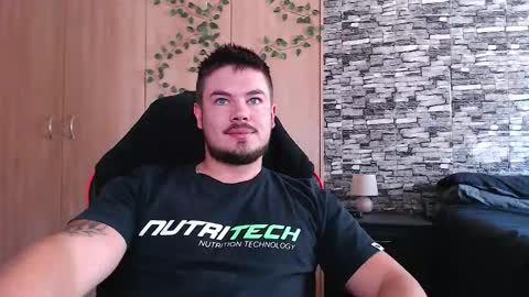 Snapshot of blueeyeboy0 chatting on October 23, 2025, 8:02 am blueeyeboy0 online show from October 23, 2025, 8:02 am