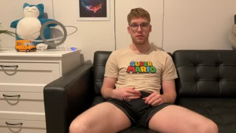 blueeyedtallguy online show from December 21, 2024, 3:14 am