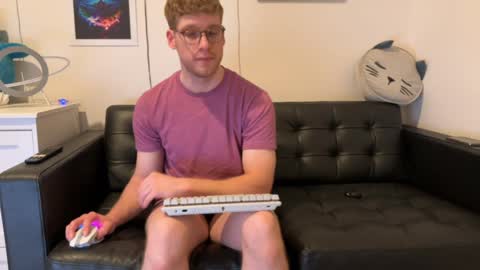 blueeyedtallguy online show from December 27, 2024, 2:36 am