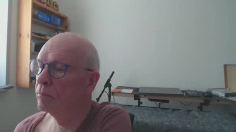 Snapshot of blueeyesn8 chatting on March 7, 2025, 10:02 am blueeyesn8 online show from March 7, 2025, 10:02 am