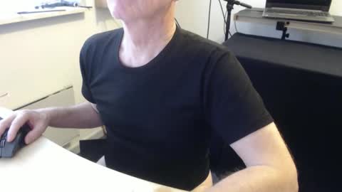 Snapshot of blueeyesn8 chatting on October 10, 2025, 9:08 am blueeyesn8 online show from October 10, 2025, 9:08 am