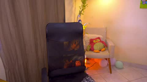 FLORAA online show from May 3, 2026, 3:51 pm