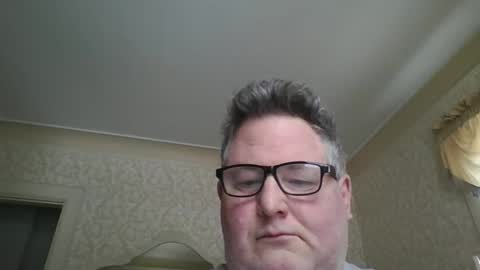 Snapshot of bluemoose70 chatting on February 11, 2026, 7:19 pm bluemoose70 online show from February 11, 2026, 7:19 pm