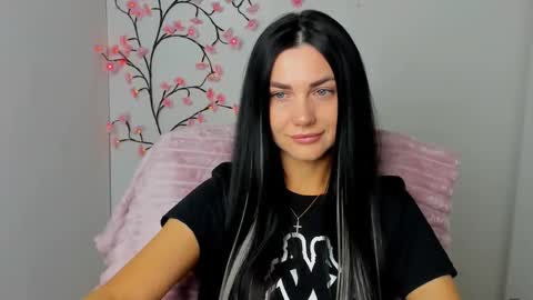 Kelly online show from May 8, 2026, 5:46 am
