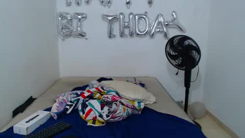 Snapshot of blumbum chatting on January 5, 2025, 8:10 pm  Hey guysI am BrendaWelcome my room online show from January 5, 2025, 8:10 pm