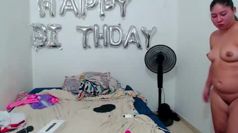 Snapshot of blumbum chatting on January 16, 2025, 5:21 am  Hey guysI am BrendaWelcome my room online show from January 16, 2025, 5:21 am