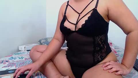 Snapshot of blumbum chatting on February 16, 2025, 1:47 am  Hey guysI am BrendaWelcome my room online show from February 16, 2025, 1:47 am