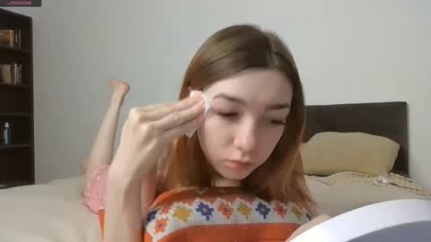 Snapshot of blush_lover chatting on October 16, 2025, 10:05 am Kate online show from October 16, 2025, 10:05 am