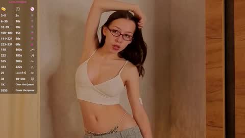 Dolores online show from October 15, 2025, 6:13 am