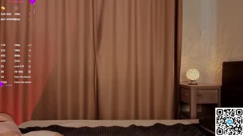 Snapshot of blushinbloom chatting on November 5, 2025, 6:24 am Dolores online show from November 5, 2025, 6:24 am