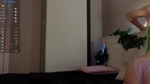 Snapshot of blushinbloom chatting on February 8, 2026, 5:55 am Dolores online show from February 8, 2026, 5:55 am