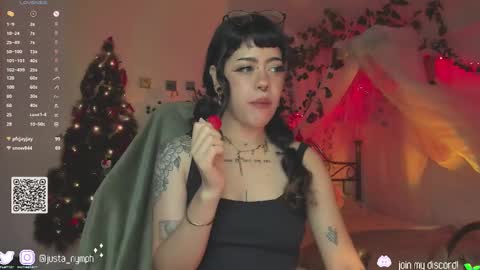 Snapshot of blushing_nymph chatting on December 14, 2024, 4:12 am Im Nym Justa nymph on twitter and IG online show from December 14, 2024, 4:12 am